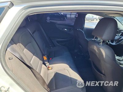 Zdjęcie 10 z 13 samochodu: 2018 CHEVROLET MALIBU LT VIN:1G1ZD5ST4JF160325 - miniatura