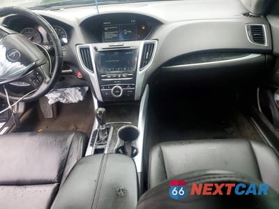 Zdjęcie 8 z 12 samochodu: 2018 ACURA TLX VIN:19UUB1F35JA001855 - miniatura