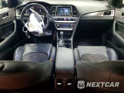 Zdjęcie 8 z 12 samochodu: 2019 HYUNDAI SONATA SPORT VIN:5NPE34AF4KH820563 - miniatura