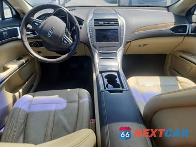 Zdjęcie 8 z 12 samochodu: 2015 LINCOLN MKZ VIN:3LN6L2JK7FR618840 - miniatura