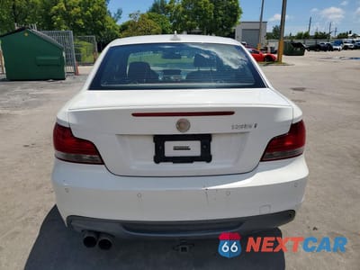 Zdjęcie 6 z 12 samochodu: 2011 BMW 135 I VIN:WBAUC9C55BVM09120 - miniatura