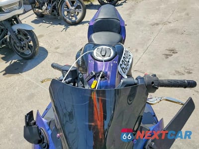 Piąte zdjęcie samochodu w środku: 2019 KAWASAKI EX650 F VIN:JKAEXEK19KDA29400 - miniatura