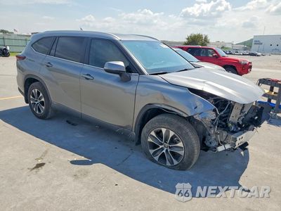 Czwarte zdjęcie samochodu z boku: 2025 TOYOTA HIGHLANDER XLE VIN:5TDKDRBH8SS576391 - miniatura