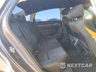 Zdjęcie 10 z 13 samochodu: 2019 HONDA ACCORD LX VIN:1HGCV1F1XKA044574 - miniatura