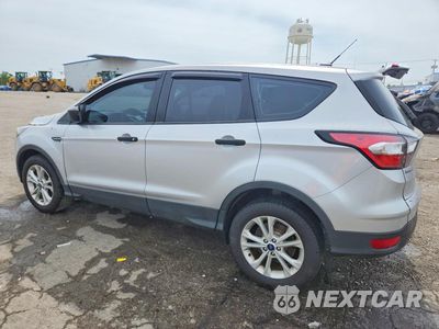 Drugie zdjęcie samochodu z przodu: 2018 FORD ESCAPE S VIN:1FMCU0F78JUC47178 - miniatura
