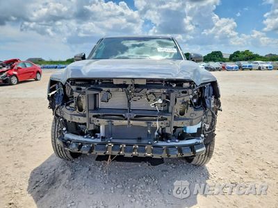 Piąte zdjęcie samochodu w środku: 2025 TOYOTA TACOMA SR5 VIN:3TMKB5FN8SM036778 - miniatura