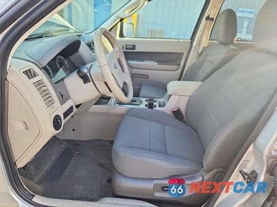 Zdjęcie 7 z 14 samochodu: 2009 FORD ESCAPE XLT VIN:1FMCU93709KD11889 - miniatura