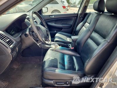 Zdjęcie 7 z 12 samochodu: 2006 HONDA ACCORD EX VIN:1HGCM66866A000039 - miniatura