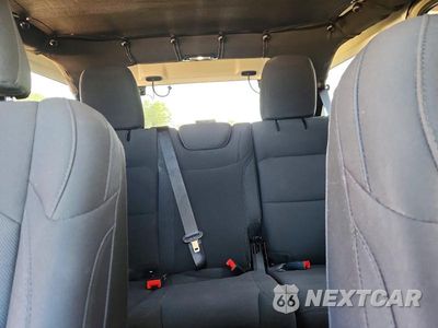 Zdjęcie 10 z 13 samochodu: 2022 JEEP WRANGLER UNLIMITED SPORT VIN:1C4HJXDG7NW243373 - miniatura