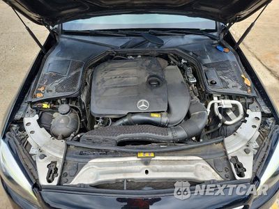 Zdjęcie 11 z 13 samochodu: 2019 MERCEDES-BENZ C 300 VIN:55SWF8DB4KU319293 - miniatura