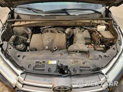 Zdjęcie 12 z 13 samochodu: 2019 TOYOTA HIGHLANDER LE VIN:5TDBZRFH7KS722047 - miniatura