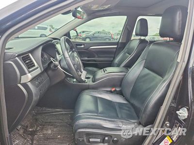 Zdjęcie 7 z 13 samochodu: 2017 TOYOTA HIGHLANDER XLE VIN:5TDJZRFH9HS449570 - miniatura