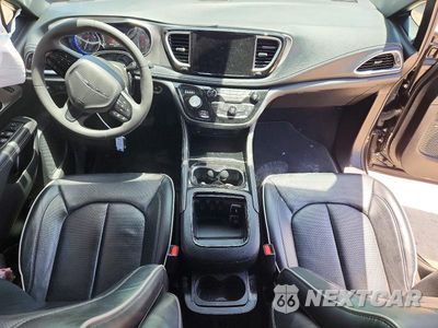 Zdjęcie 8 z 13 samochodu: 2023 CHRYSLER PACIFICA LIMITED VIN:2C4RC1GG5PR629311 - miniatura