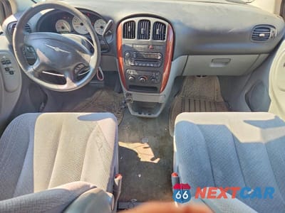 Zdjęcie 8 z 13 samochodu: 2006 CHRYSLER TOWN & COUNTRY LX VIN:1A4GP44R16B568095 - miniatura