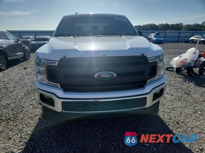 Piąte zdjęcie samochodu w środku: 2018 FORD F150 SUPERCREW VIN:1FTEW1C57JFE79100 - miniatura