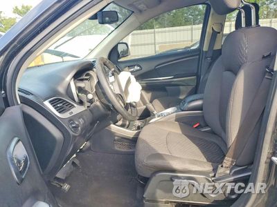 Zdjęcie 7 z 13 samochodu: 2018 DODGE JOURNEY SE VIN:3C4PDCAB3JT510173 - miniatura