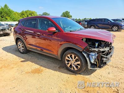Czwarte zdjęcie samochodu z boku: 2019 HYUNDAI TUCSON SE VIN:KM8J2CA4XKU923837 - miniatura