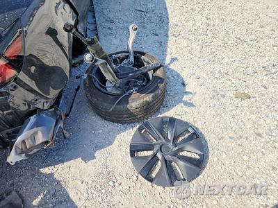 Zdjęcie 12 z 13 samochodu: 2025 TESLA MODEL Y VIN:7SAYGAEE3SF269478 - miniatura