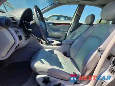 Zdjęcie 7 z 12 samochodu: 2004 MERCEDES-BENZ C 240 VIN:WDBRF61J14F554570 - miniatura