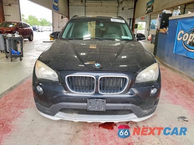 Piąte zdjęcie samochodu w środku: 2015 BMW X1 XDRIVE28I VIN:WBAVL1C56FVY28265 - miniatura