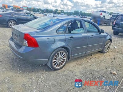 Trzecie zdjęcie samochodu z tyłu: 2010 VOLVO S40 2.4I VIN:YV1382MS3A2509478 - miniatura