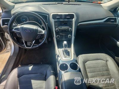 Zdjęcie 8 z 12 samochodu: 2014 FORD FUSION SE VIN:3FA6P0HD8ER134751 - miniatura
