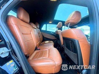 Zdjęcie 6 z 10 samochodu: 2019 MERCEDES-BENZ E 300 4MATIC VIN:WDDZF4KBXKA590724 - miniatura