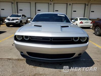 Piąte zdjęcie samochodu w środku: 2019 DODGE CHALLENGER SXT VIN:2C3CDZAG9KH751005 - miniatura