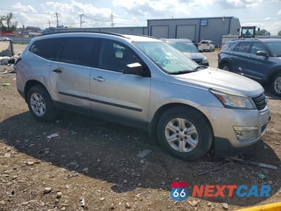 Czwarte zdjęcie samochodu z boku: 2014 CHEVROLET TRAVERSE LS VIN:1GNKRFKD0EJ329016 - miniatura