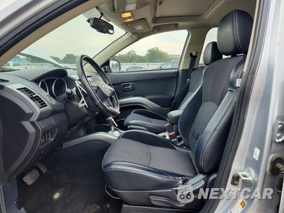 Zdjęcie 7 z 13 samochodu: 2013 MITSUBISHI OUTLANDER SE VIN:JA4AS3AW3DU005401 - miniatura