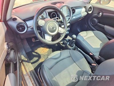 Zdjęcie 8 z 12 samochodu: 2010 MINI COOPER VIN:WMWMF3C51ATU78840 - miniatura