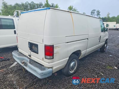 Trzecie zdjęcie samochodu z tyłu: 2000 FORD ECONOLINE E250 VAN VIN:1FTPE2425YHB17691 - miniatura