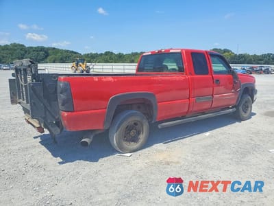 Trzecie zdjęcie samochodu z tyłu: 2005 CHEVROLET SILVERADO C2500 HEAVY DUTY VIN:1GCHC29225E305813 - miniatura