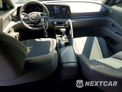 Zdjęcie 8 z 12 samochodu: 2021 HYUNDAI ELANTRA SEL VIN:5NPLM4AG7MH007864 - miniatura