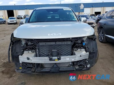Piąte zdjęcie samochodu w środku: 2024 KIA EV9 LIGHT VIN:KNDAA5S20R6026962 - miniatura