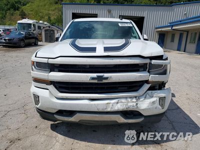Piąte zdjęcie samochodu w środku: 2017 CHEVROLET SILVERADO K1500 LT VIN:3GCUKREC0HG153763 - miniatura