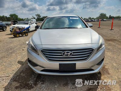 Piąte zdjęcie samochodu w środku: 2016 HYUNDAI SONATA SE VIN:5NPE24AF5GH420683 - miniatura