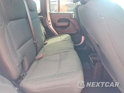 Zdjęcie 10 z 12 samochodu: 2021 JEEP WRANGLER UNLIMITED SPORT VIN:1C4HJXDG3MW511723 - miniatura