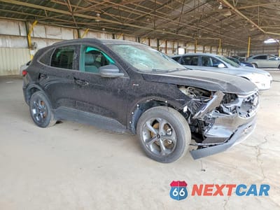 Czwarte zdjęcie samochodu z boku: 2025 FORD ESCAPE ST LINE VIN:1FMCU9MN2SUA99505 - miniatura