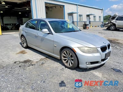 Czwarte zdjęcie samochodu z boku: 2009 BMW 328 XI VIN:WBAPK73509A449644 - miniatura