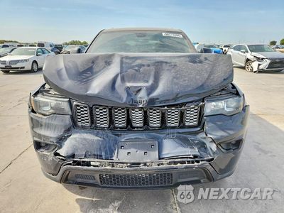 Piąte zdjęcie samochodu w środku: 2018 JEEP GRAND CHEROKEE LAREDO VIN:1C4RJEAG4JC281233 - miniatura