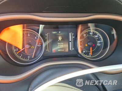 Zdjęcie 9 z 13 samochodu: 2016 JEEP CHEROKEE LATITUDE VIN:1C4PJMCB0GW213800 - miniatura