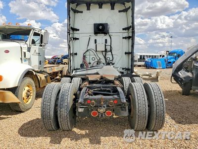 Zdjęcie 6 z 14 samochodu: 2023 FREIGHTLINER CASCADIA 126