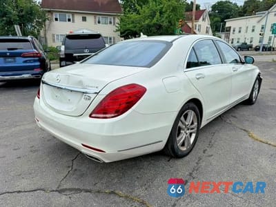 Trzecie zdjęcie samochodu z tyłu: 2017 MERCEDES-BENZ S 550 4MATIC VIN:WDDUG8FB0HA304445 - miniatura