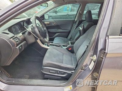 Zdjęcie 7 z 13 samochodu: 2016 HONDA ACCORD EX VIN:1HGCR2F70GA003506 - miniatura