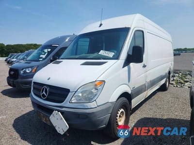2011 MERCEDES-BENZ SPRINTER 2500 DELIVERY VAN WD3PE8CBXB5573581 - główne zdjęcie licytacji z USA - miniatura