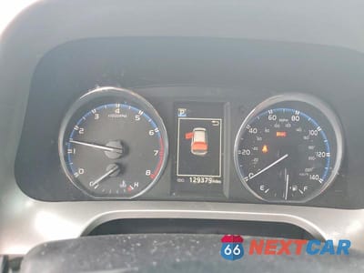 Zdjęcie 9 z 12 samochodu: 2016 TOYOTA RAV4 XLE VIN:JTMRFREV7GJ090234 - miniatura