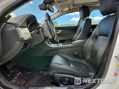Zdjęcie 7 z 13 samochodu: 2016 JAGUAR XF PRESTIGE VIN:SAJBK4BV4GCY15041 - miniatura