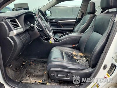 Zdjęcie 7 z 13 samochodu: 2017 TOYOTA HIGHLANDER XLE VIN:5TDJZRFH3HS514297 - miniatura