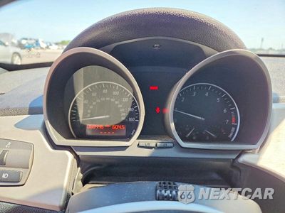 Zdjęcie 9 z 12 samochodu: 2004 BMW Z4 2.5 VIN:4USBT33564LR67462 - miniatura